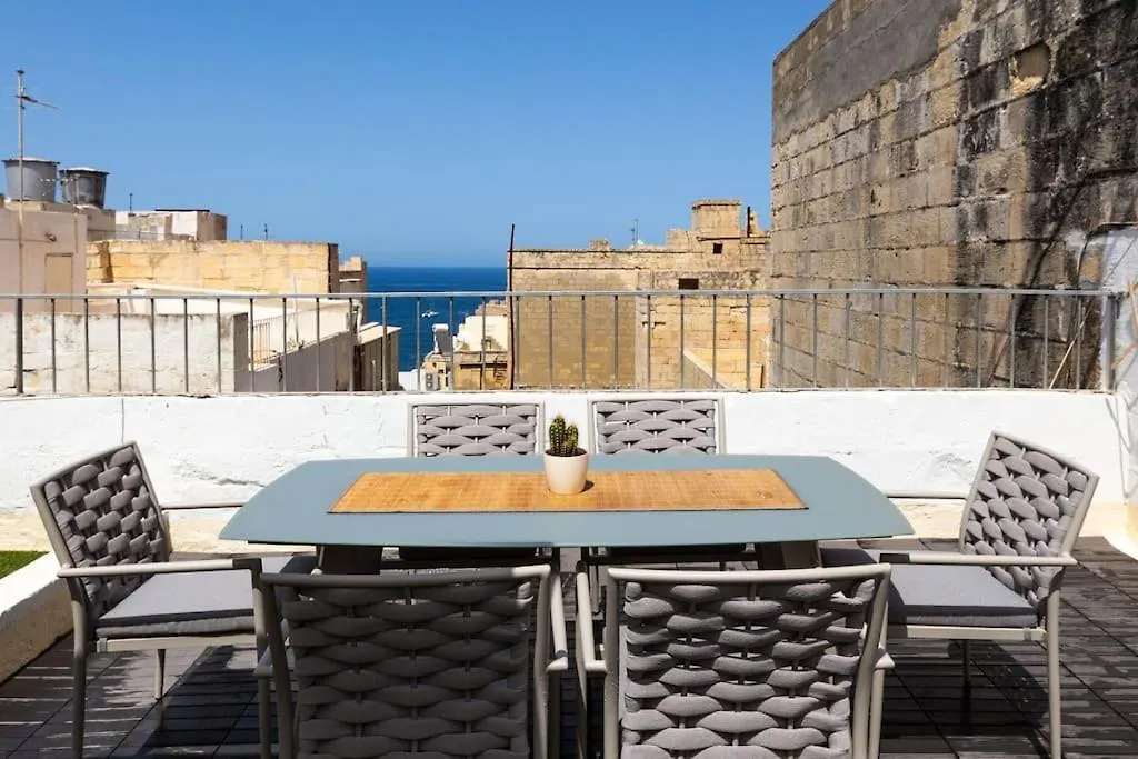 Archbishop Loft With Terrace. Apartment Valletta Malta